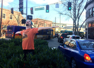 Dan Replaces Fremont Sign as New Center of the Universe