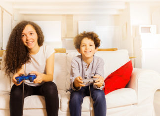 Seattle Gives Portland Unplugged Xbox Controller to Play Halo