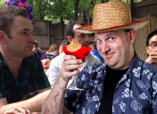 “Seattle Squeeze? Yes, Please!” Jokes Divorcee Desperate For Warmth Of Human Touch