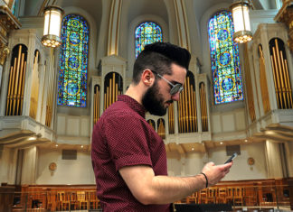 Local Atheist Hits Up Mass for the Stained Glass ‘Grams