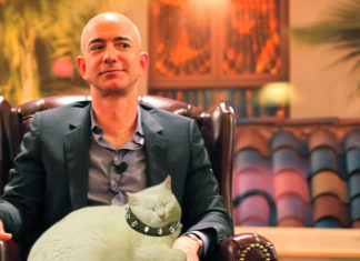 Jeff Bezos Sorta Assumed Superman-Like Figure Would Have Stopped Him By Now