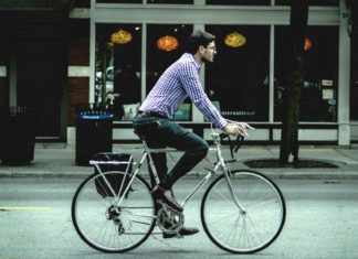 Silly Cyclist Thinks Road Meant for Him Too