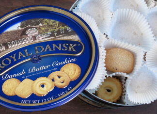 Danish Cookie Tin Enjoys Final Moments of Not Carrying Sewing Supplies
