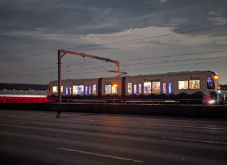 Midnight Light Rail Test Last Time It Will Ever Run That Late