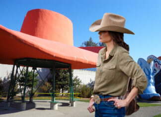 Kristi Noem Fired After Attempting to Buy, Wear Seattle Hat ‘n’ Boots