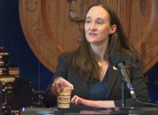 Seattle Mayor Apologizes to Starbucks, Thought It Knew Everyone Here Hated Them Already