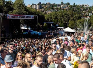 Bumbershoot Crowd Walks Out After Investigation Finds Festival Named After Umbrella